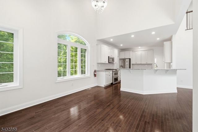 8 Fields Way, Mount Olive Twp., NJ 07828
