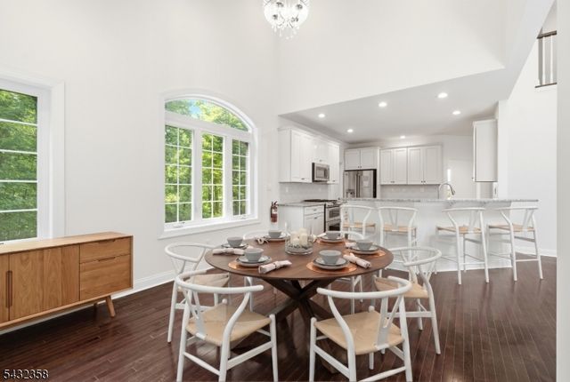 8 Fields Way, Mount Olive Twp., NJ 07828