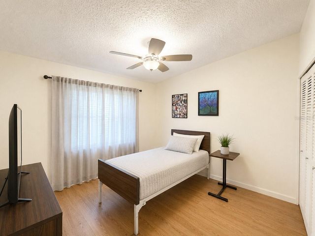 5530 37TH STREET E, Bradenton, FL 34203
