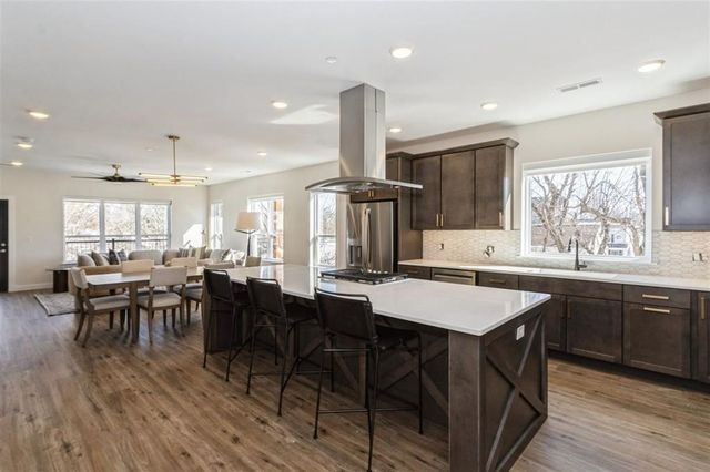 1953 1st Avenue SE 301, Cedar Rapids, IA 52403