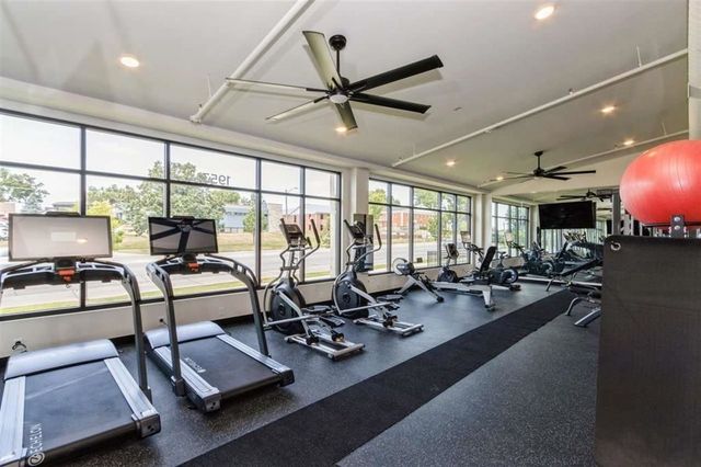 1953 1st Avenue SE 301, Cedar Rapids, IA 52403