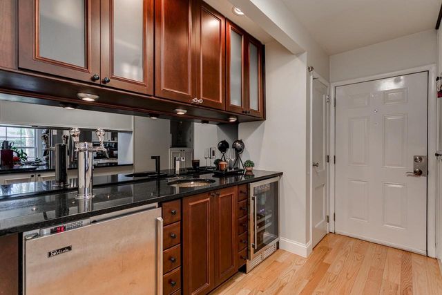 1701 S HILLCREST DRIVE, Appleton, WI 54914