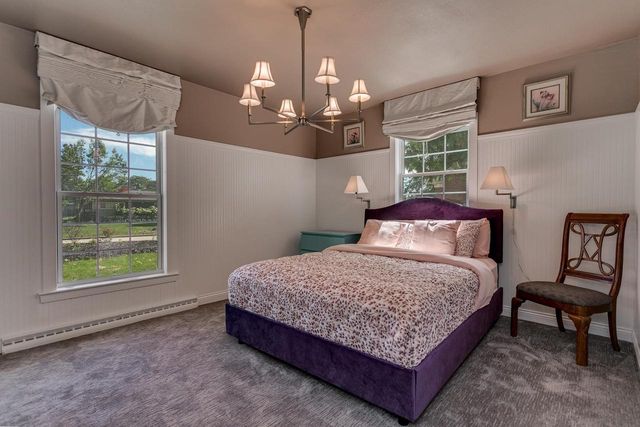 1701 S HILLCREST DRIVE, Appleton, WI 54914