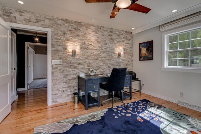 1701 S HILLCREST DRIVE, Appleton, WI 54914