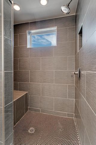 1701 S HILLCREST DRIVE, Appleton, WI 54914