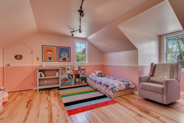 1701 S HILLCREST DRIVE, Appleton, WI 54914