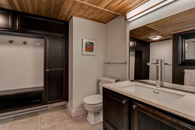 1701 S HILLCREST DRIVE, Appleton, WI 54914