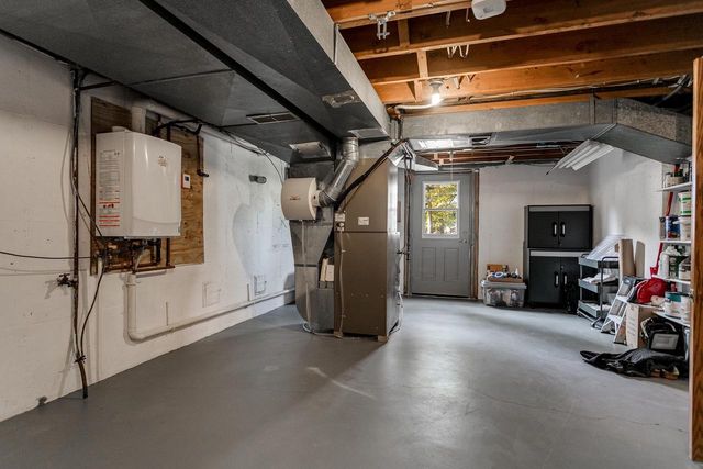1701 S HILLCREST DRIVE, Appleton, WI 54914