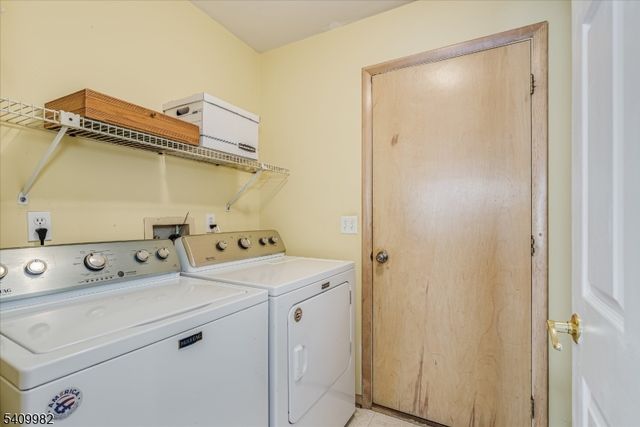 63 Meadow Pond Rd, Hardyston Twp., NJ 07419