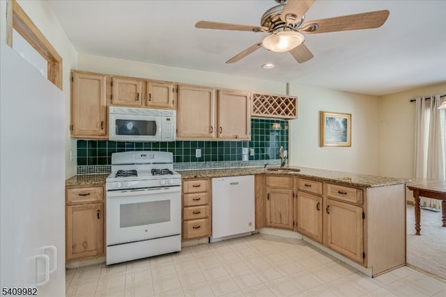 63 Meadow Pond Rd, Hardyston Twp., NJ 07419