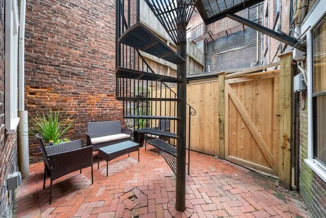 18 Melrose St 1, Boston, MA 02116