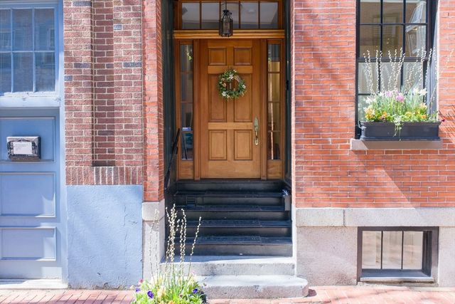 18 Melrose St 1, Boston, MA 02116