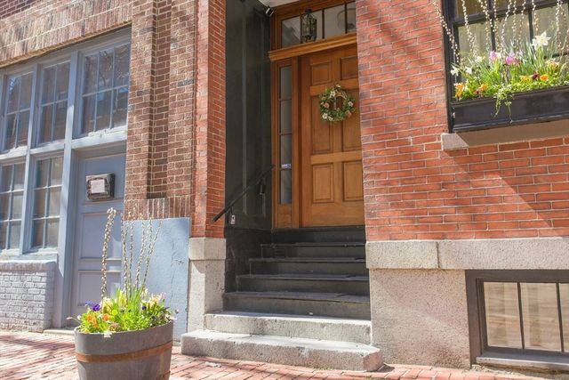 18 Melrose St 1, Boston, MA 02116