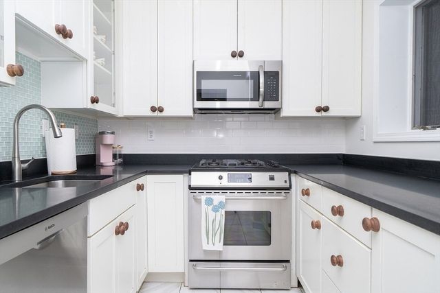 18 Melrose St 1, Boston, MA 02116