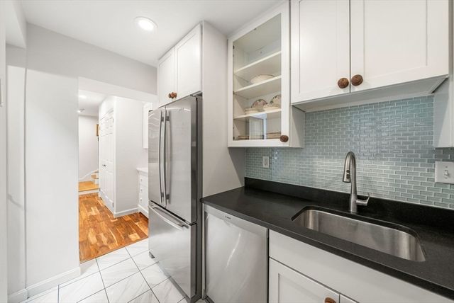 18 Melrose St 1, Boston, MA 02116