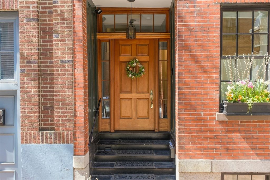 18 Melrose St 1, Boston, MA 02116