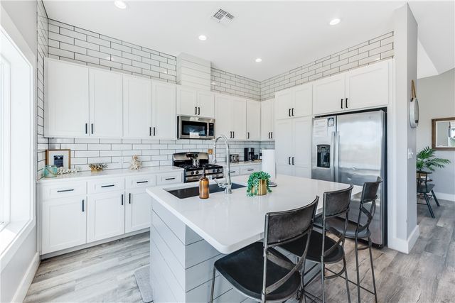 524 S 12th St D, Port Aransas, TX 78373