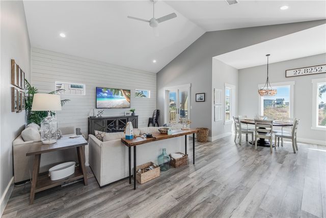 524 S 12th St D, Port Aransas, TX 78373