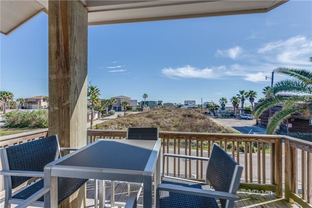 524 S 12th St D, Port Aransas, TX 78373