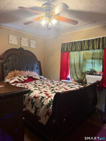 44 Oxford Drive, East Hartford, CT 06118