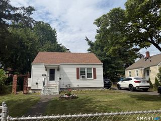 44 Oxford Drive, East Hartford, CT 06118