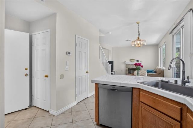 7 Dynasty Court, Irvine, CA 92602