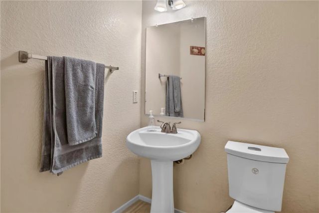 7 Dynasty Court, Irvine, CA 92602