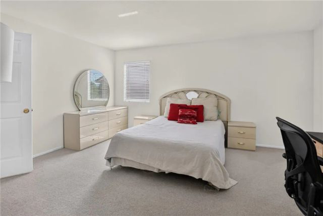 7 Dynasty Court, Irvine, CA 92602
