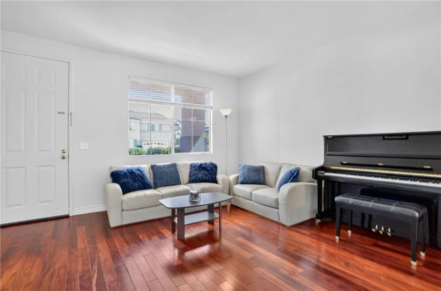 7 Dynasty Court, Irvine, CA 92602