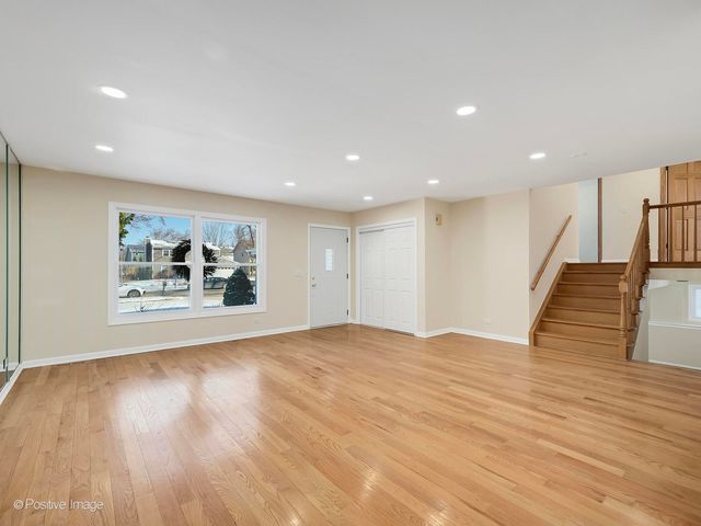 1500 Pershing Avenue, Wheaton, IL 60189