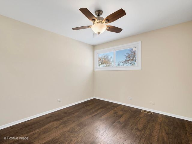 1500 Pershing Avenue, Wheaton, IL 60189