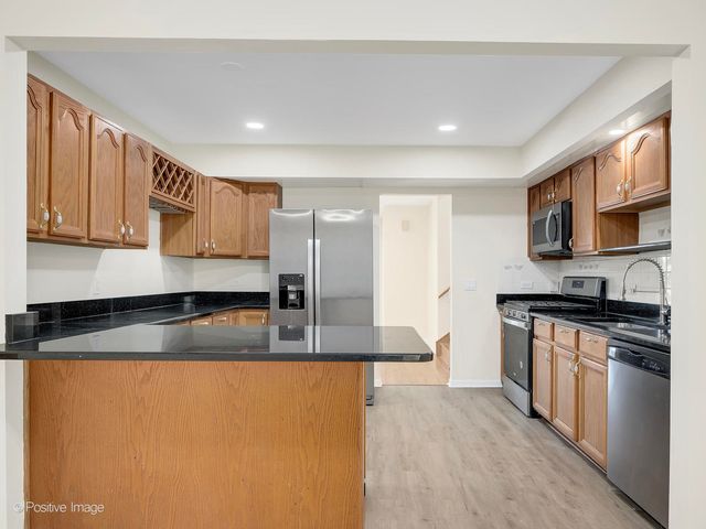 1500 Pershing Avenue, Wheaton, IL 60189