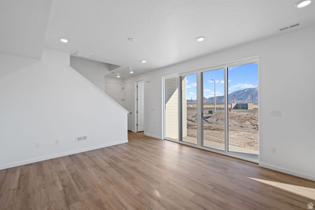 Image 6 of property listing at 1338 E 1670 N #820, Payson, UT 84651