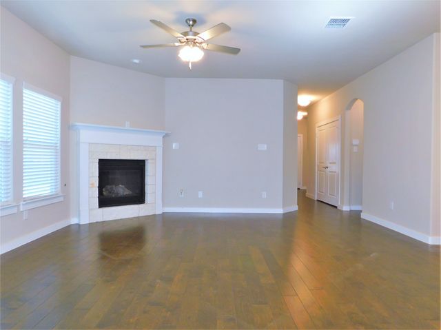 2100 Paxton Way, Denton, TX 76209