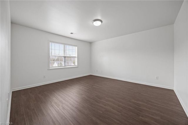 606 Three Oaks Drive, High Point, NC 27265