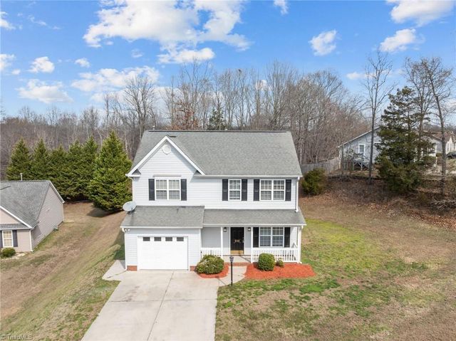 606 Three Oaks Drive, High Point, NC 27265