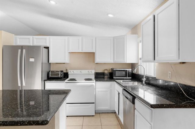 6179 Savannah Way, Lake Worth, FL 33463