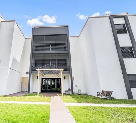 4040 N Hills Drive 31, Hollywood, FL 33021