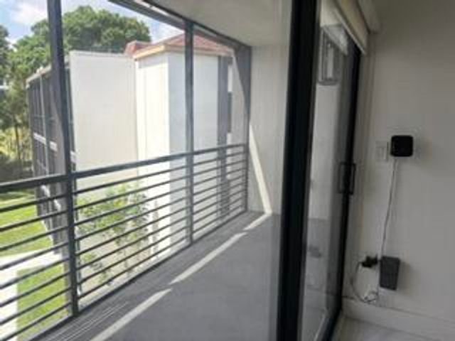 4040 N Hills Drive 31, Hollywood, FL 33021