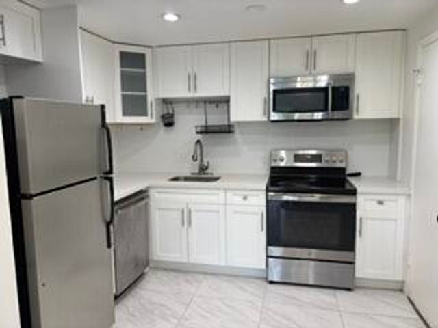 4040 N Hills Drive 31, Hollywood, FL 33021