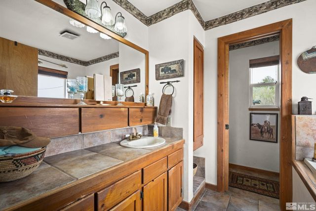 6811 Reno Highway, Fallon, NV 89406