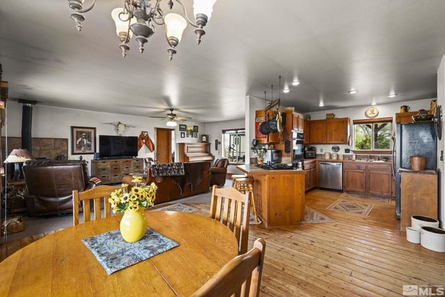 6811 Reno Highway, Fallon, NV 89406