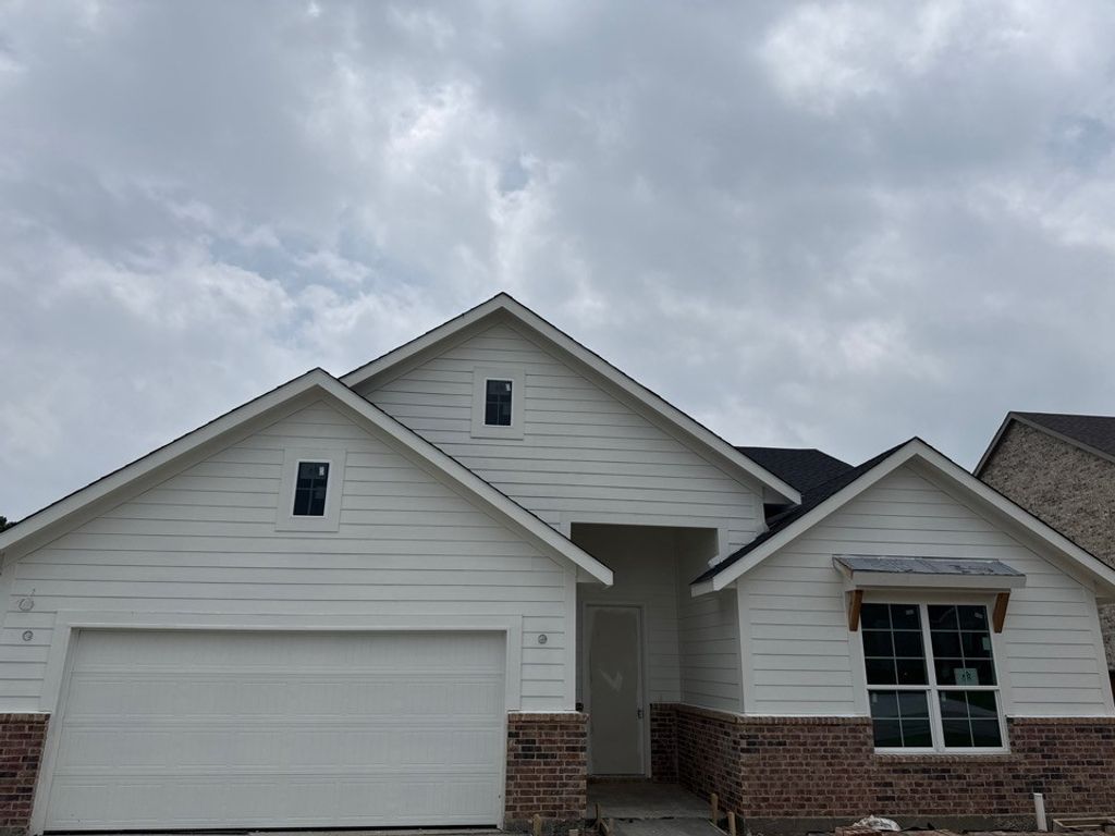 1124 Trinity Drive, Springtown, TX 76082