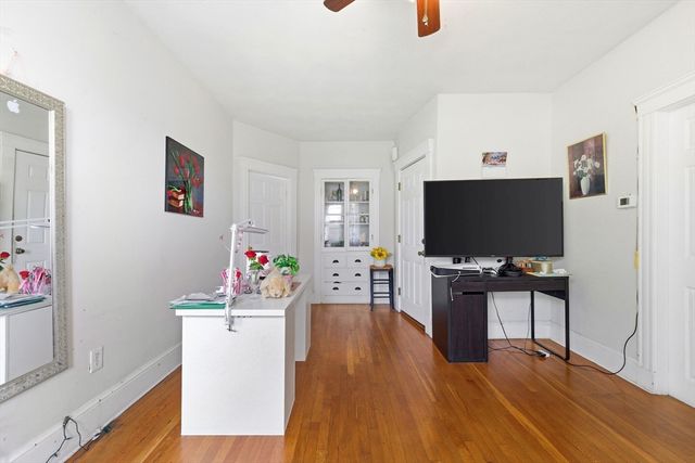 24 True St, Revere, MA 02151