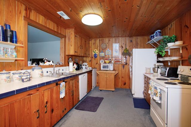 1606 Hillside Dr. S, North Myrtle Beach, SC 29582