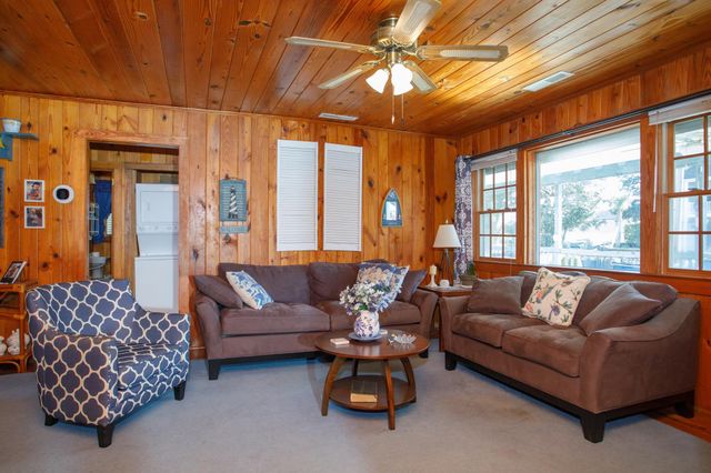 1606 Hillside Dr. S, North Myrtle Beach, SC 29582