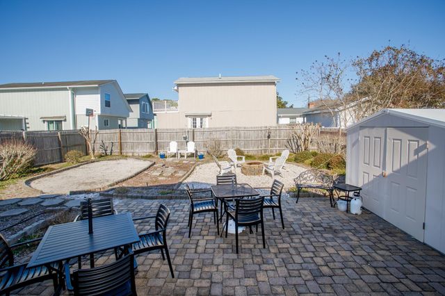 1606 Hillside Dr. S, North Myrtle Beach, SC 29582