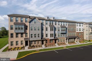 1110A DABNEY DR, Manassas Park, VA 20111