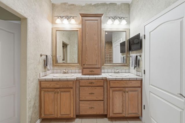 2337 Pokeberry Lane, Lampe, MO 65681