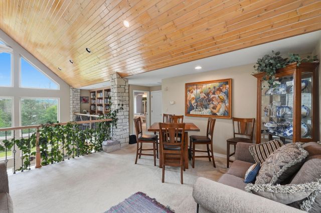 2337 Pokeberry Lane, Lampe, MO 65681
